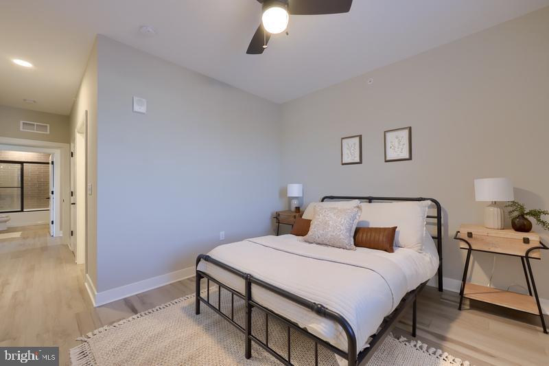 STADIUM DISTRICT - Residential Lease