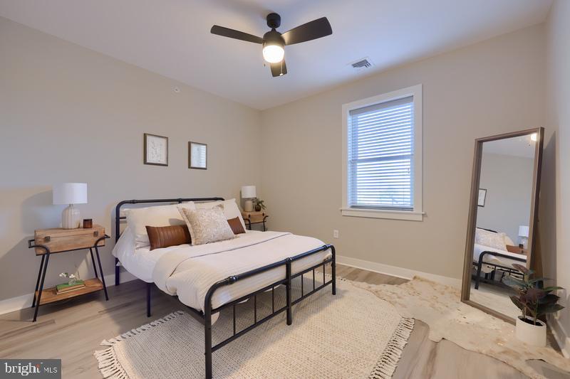 STADIUM DISTRICT - Residential Lease