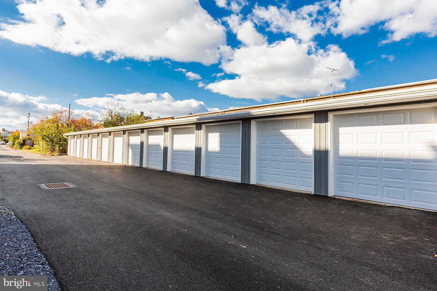 STADIUM DISTRICT - Residential Lease