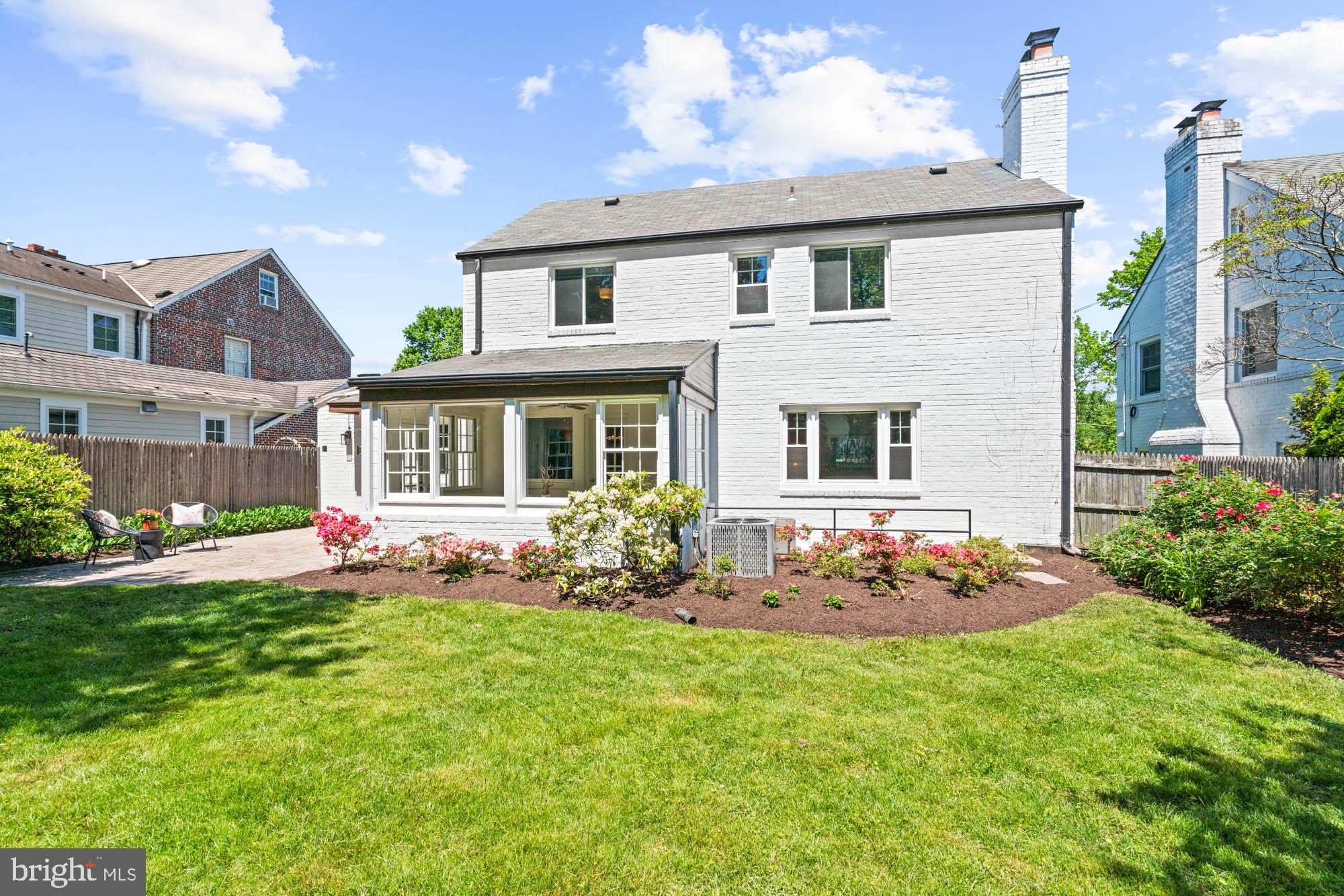 CHEVY CHASE VILLAGE - Residential