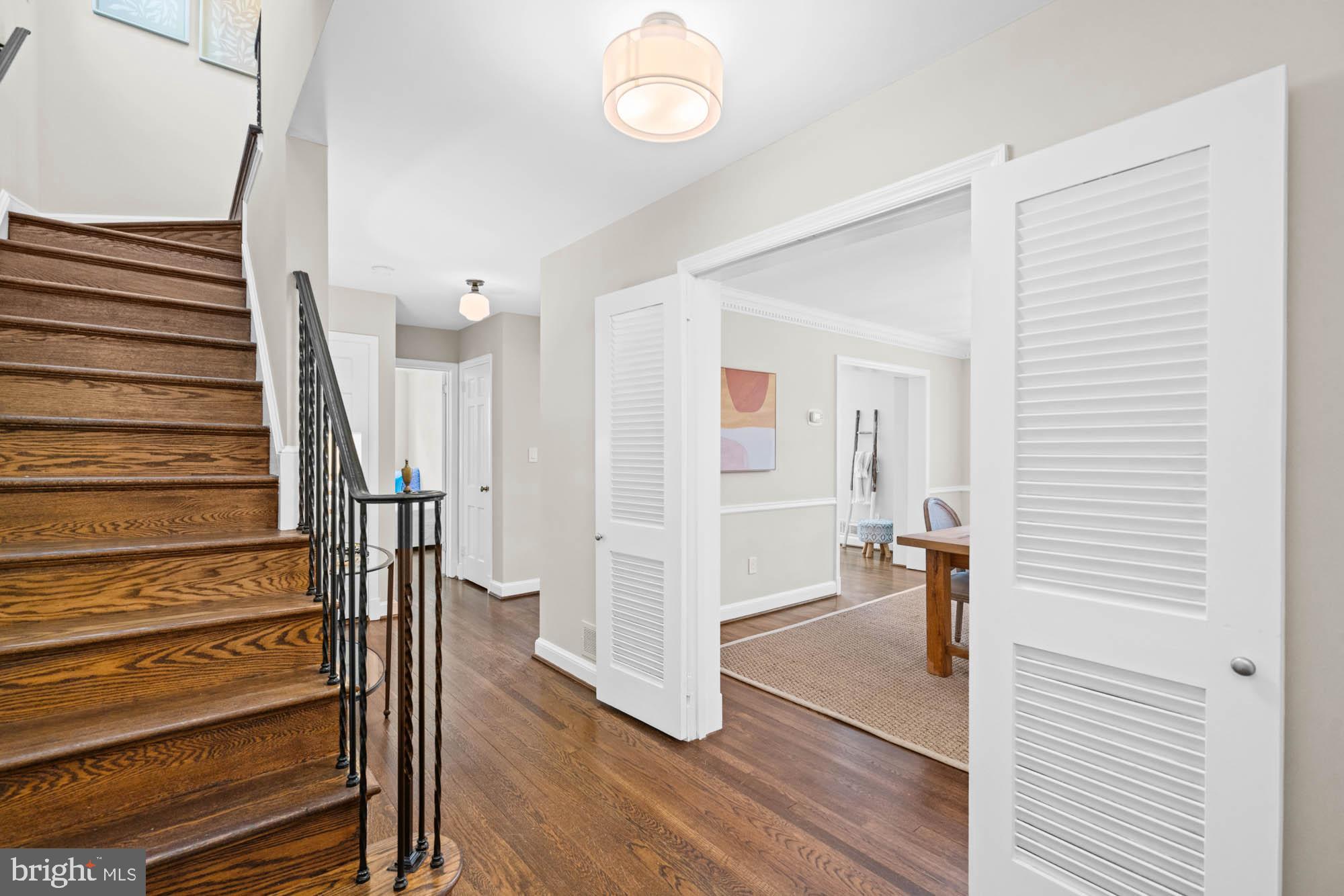 CHEVY CHASE VILLAGE - Residential