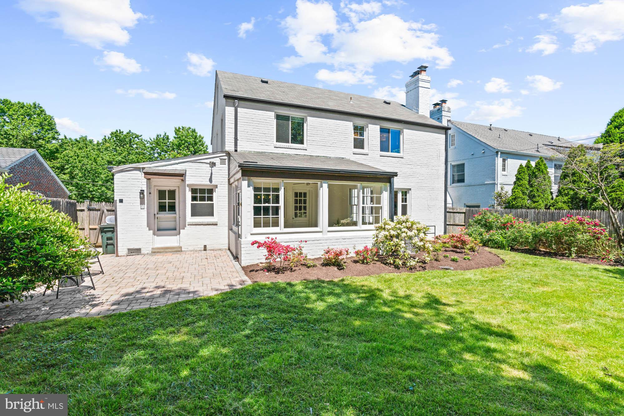 CHEVY CHASE VILLAGE - Residential