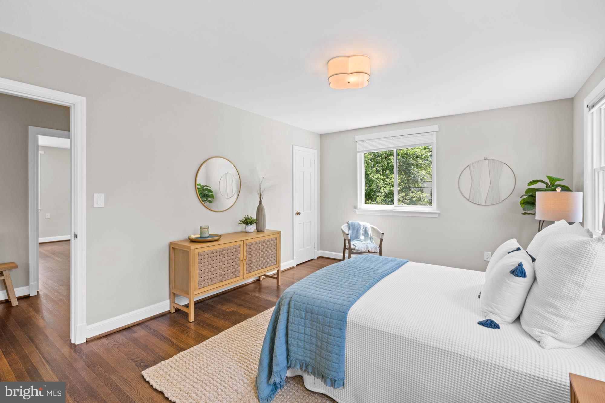 CHEVY CHASE VILLAGE - Residential