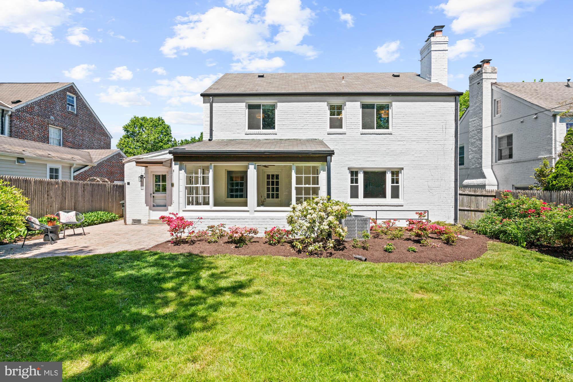 CHEVY CHASE VILLAGE - Residential