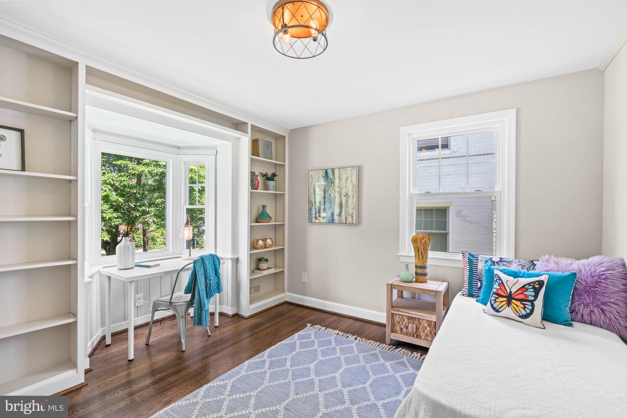 CHEVY CHASE VILLAGE - Residential