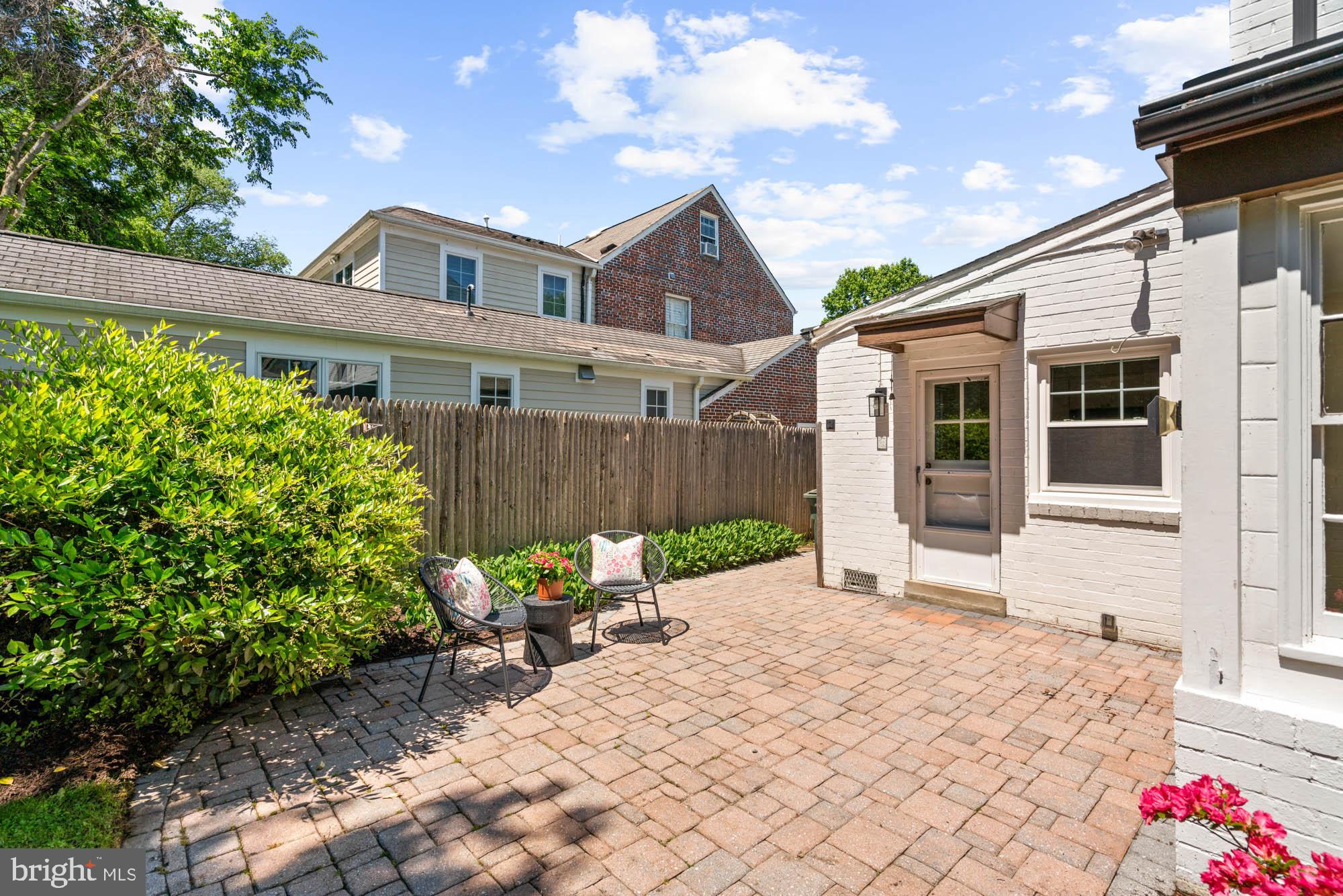 CHEVY CHASE VILLAGE - Residential