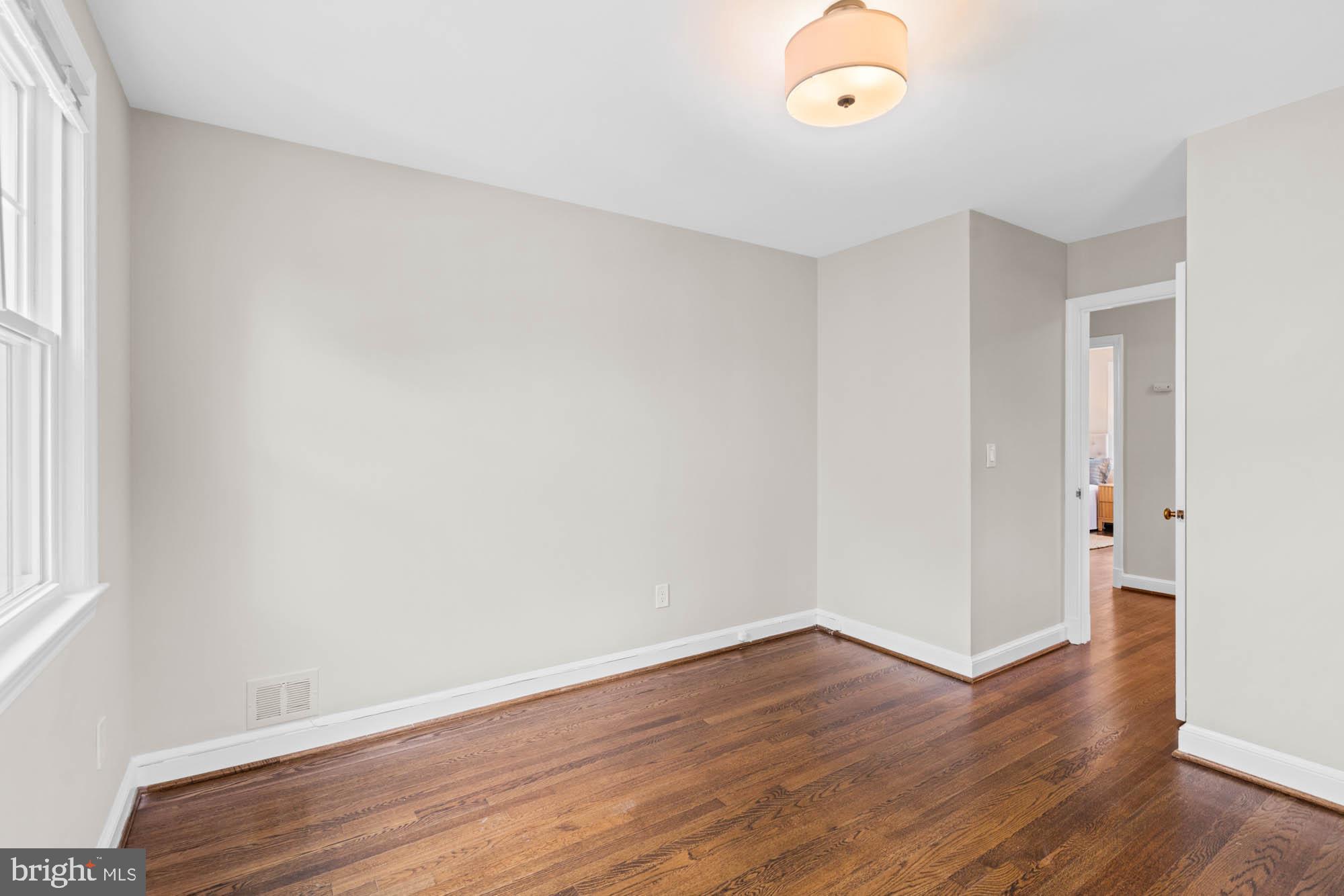 CHEVY CHASE VILLAGE - Residential