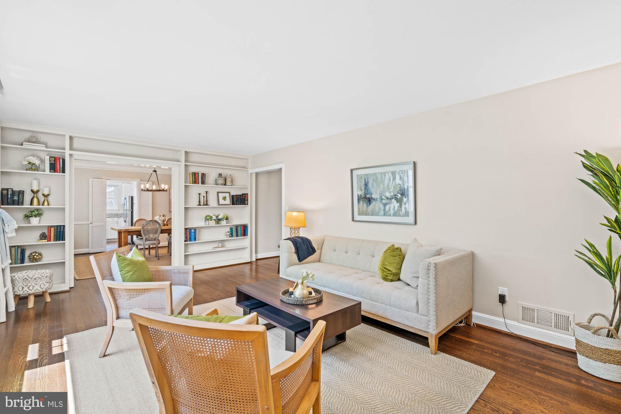 CHEVY CHASE VILLAGE - Residential