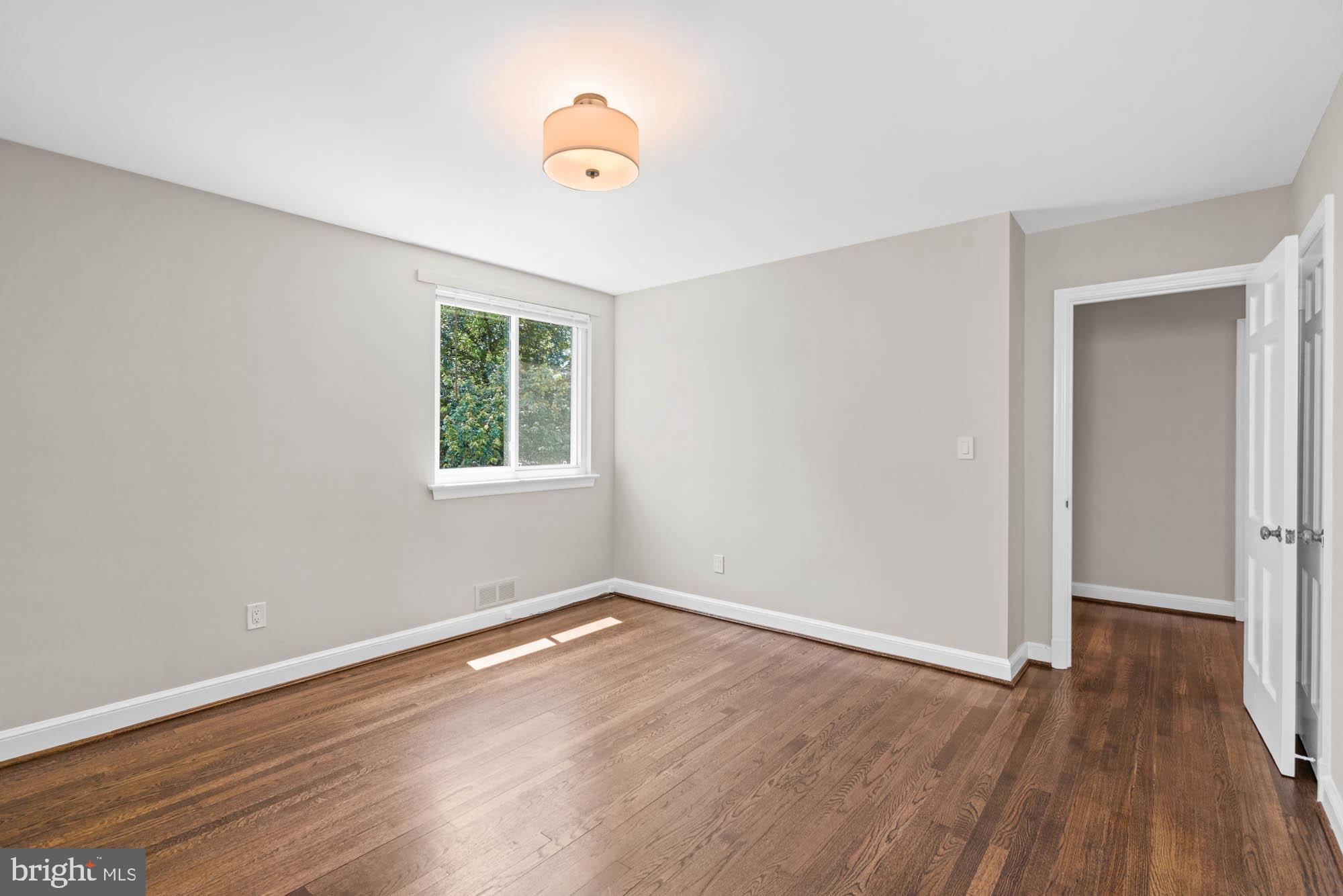 CHEVY CHASE VILLAGE - Residential