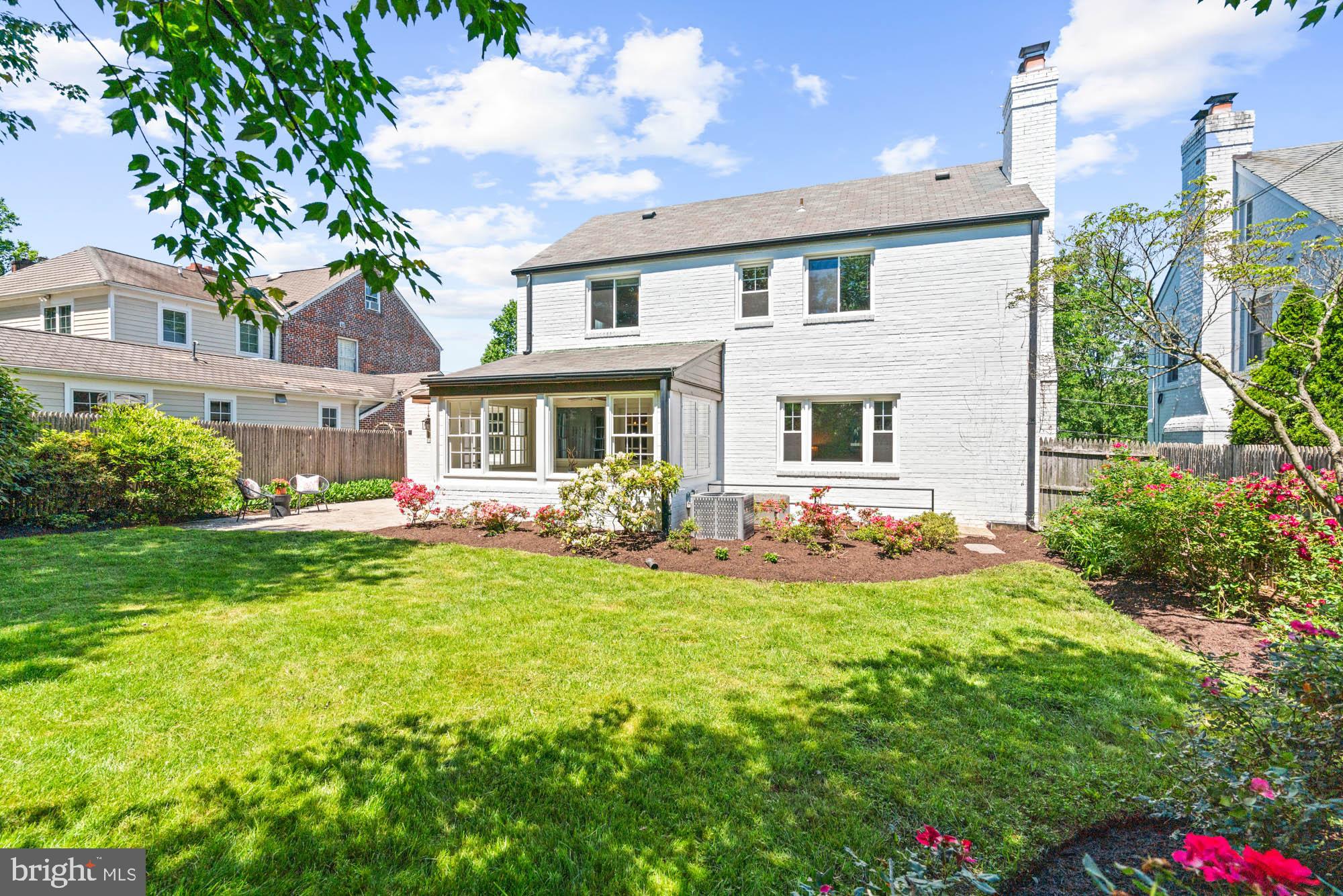 CHEVY CHASE VILLAGE - Residential