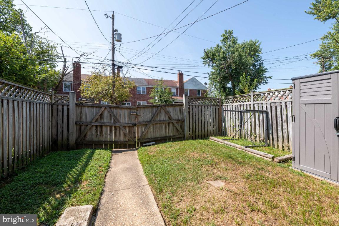 RAMBLEWOOD - Residential