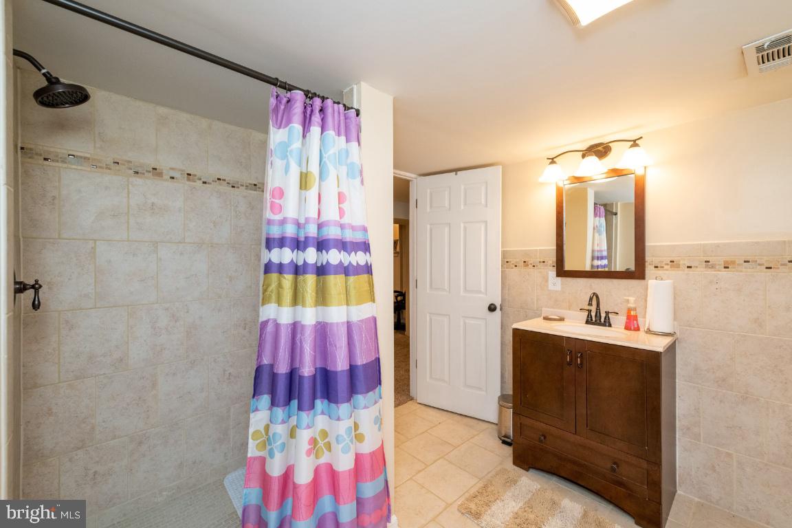 RAMBLEWOOD - Residential