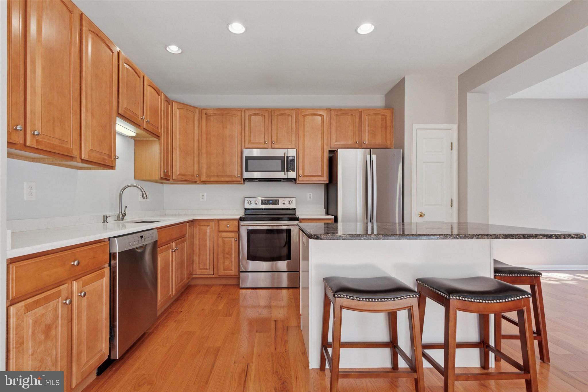 DEVON COURT - Residential