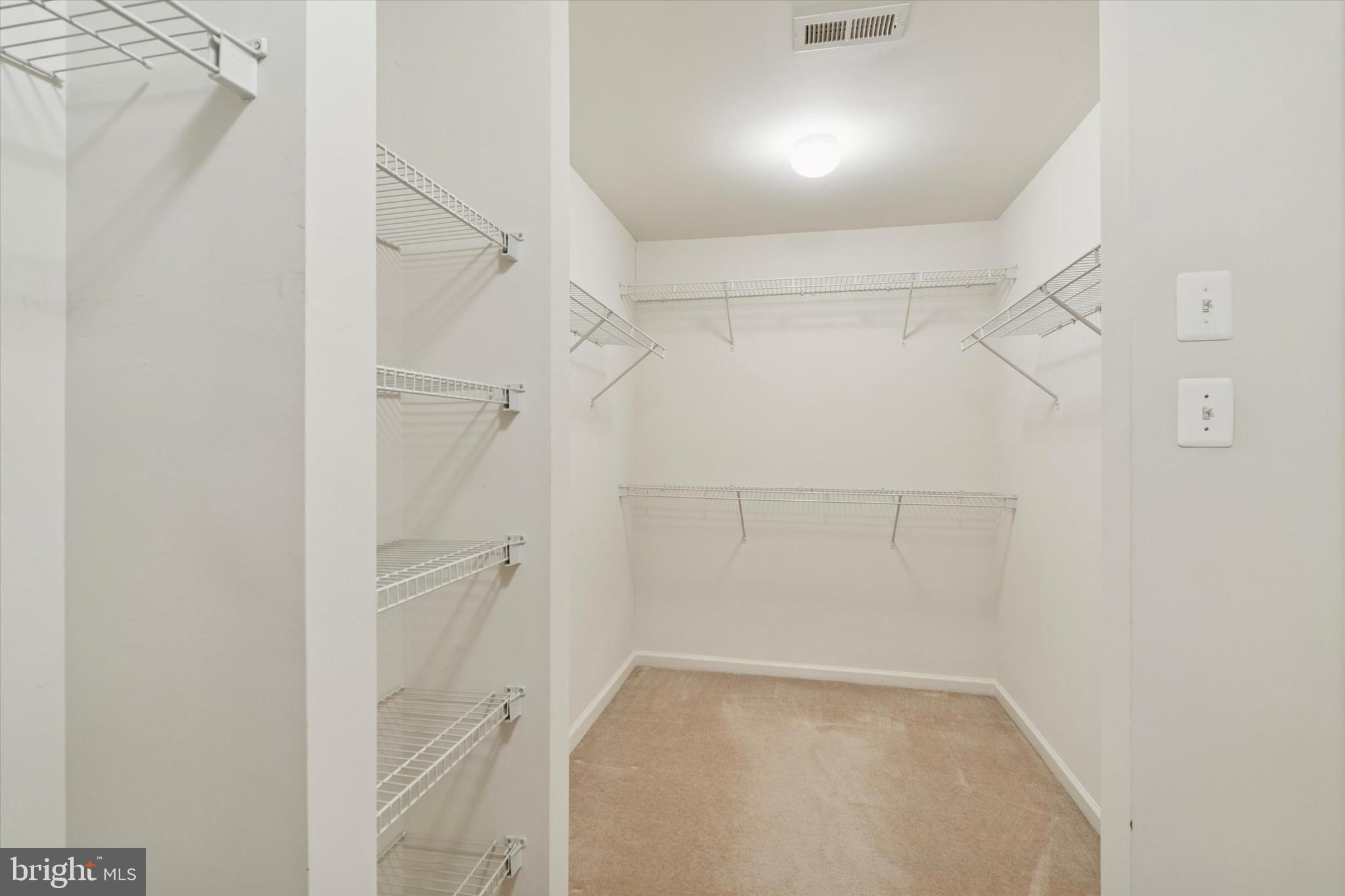 DEVON COURT - Residential