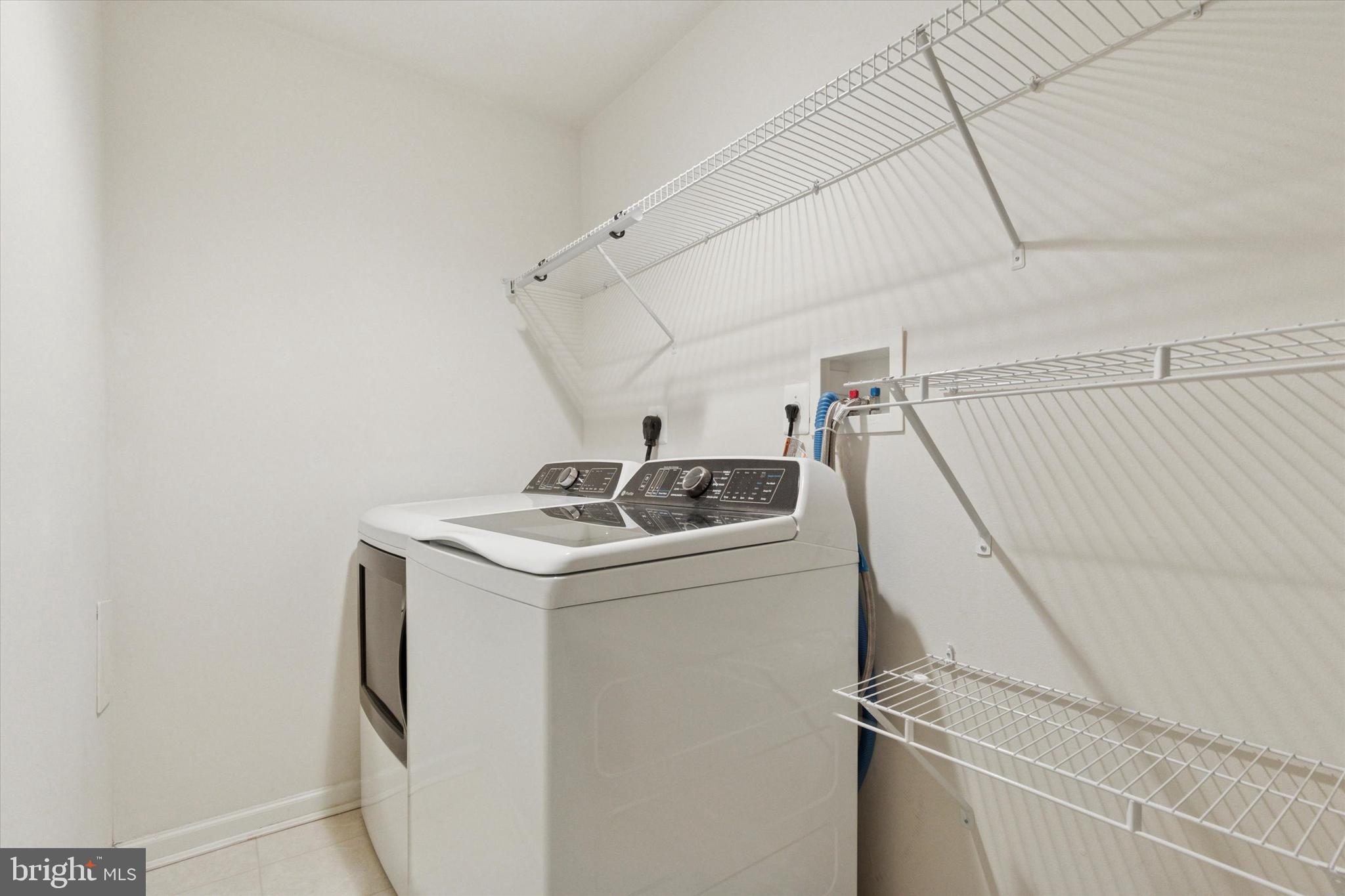 DEVON COURT - Residential