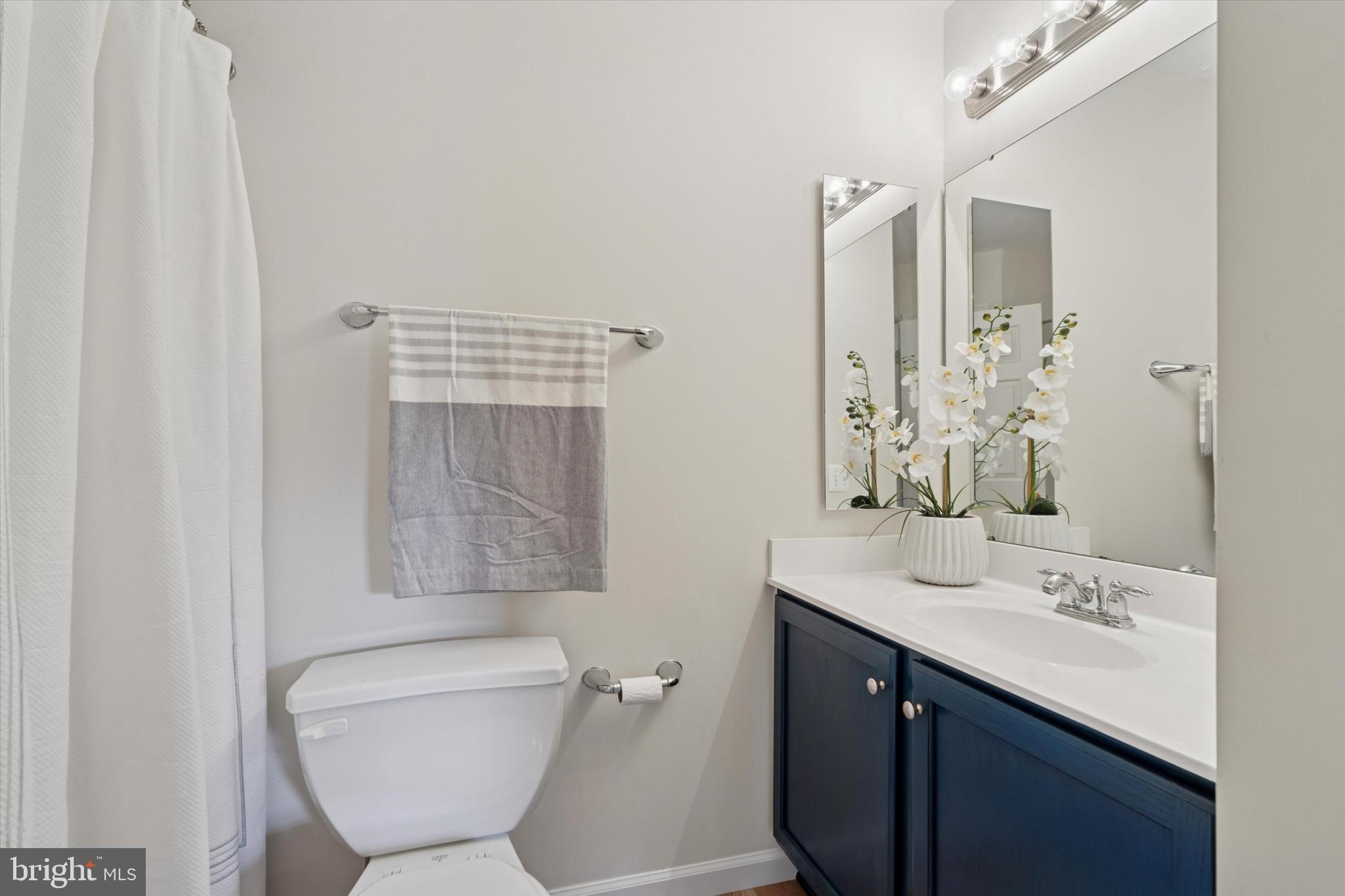 DEVON COURT - Residential