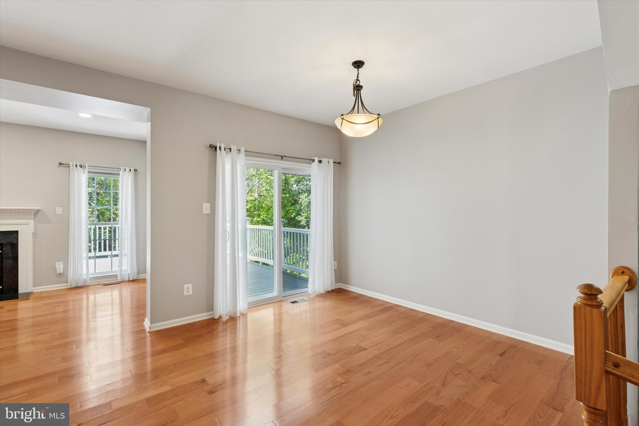 DEVON COURT - Residential