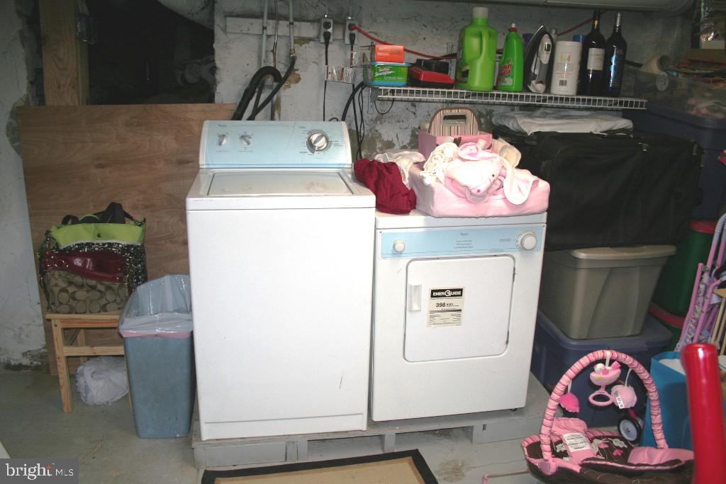 BELLA VISTA - Residential Lease