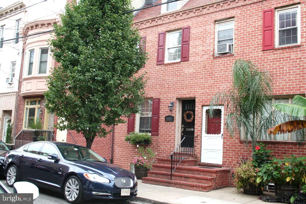 BELLA VISTA - Residential Lease