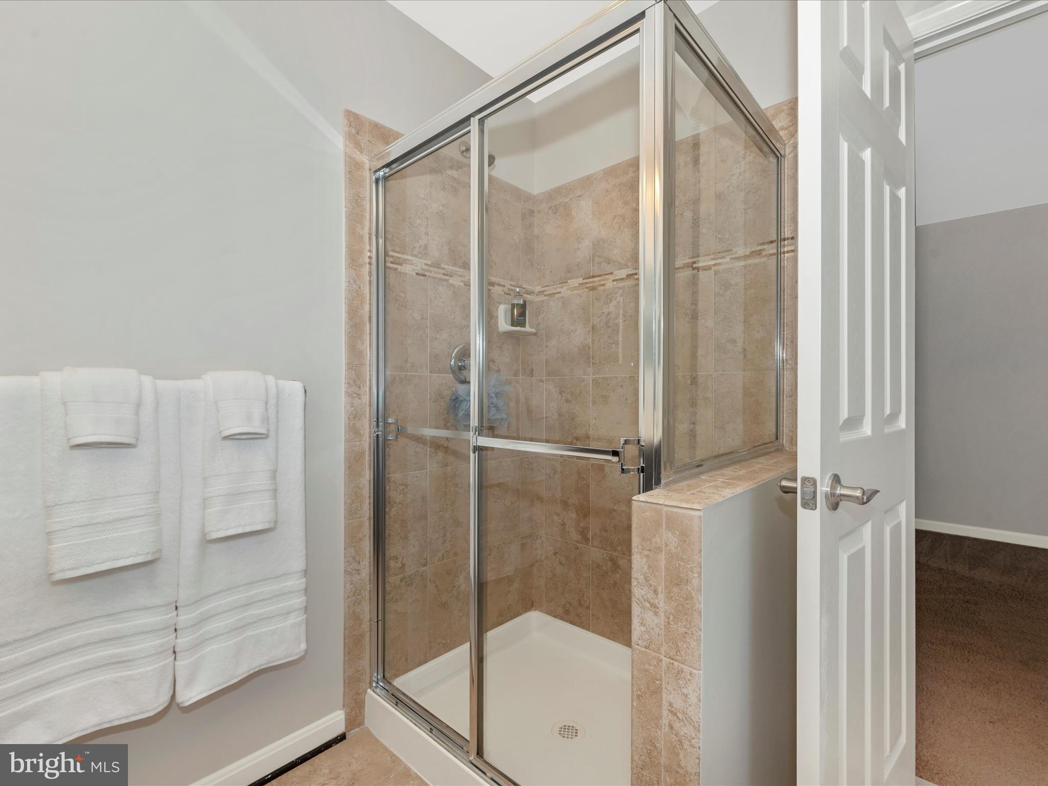 BALLENGER CREEK CENTER POND - Residential