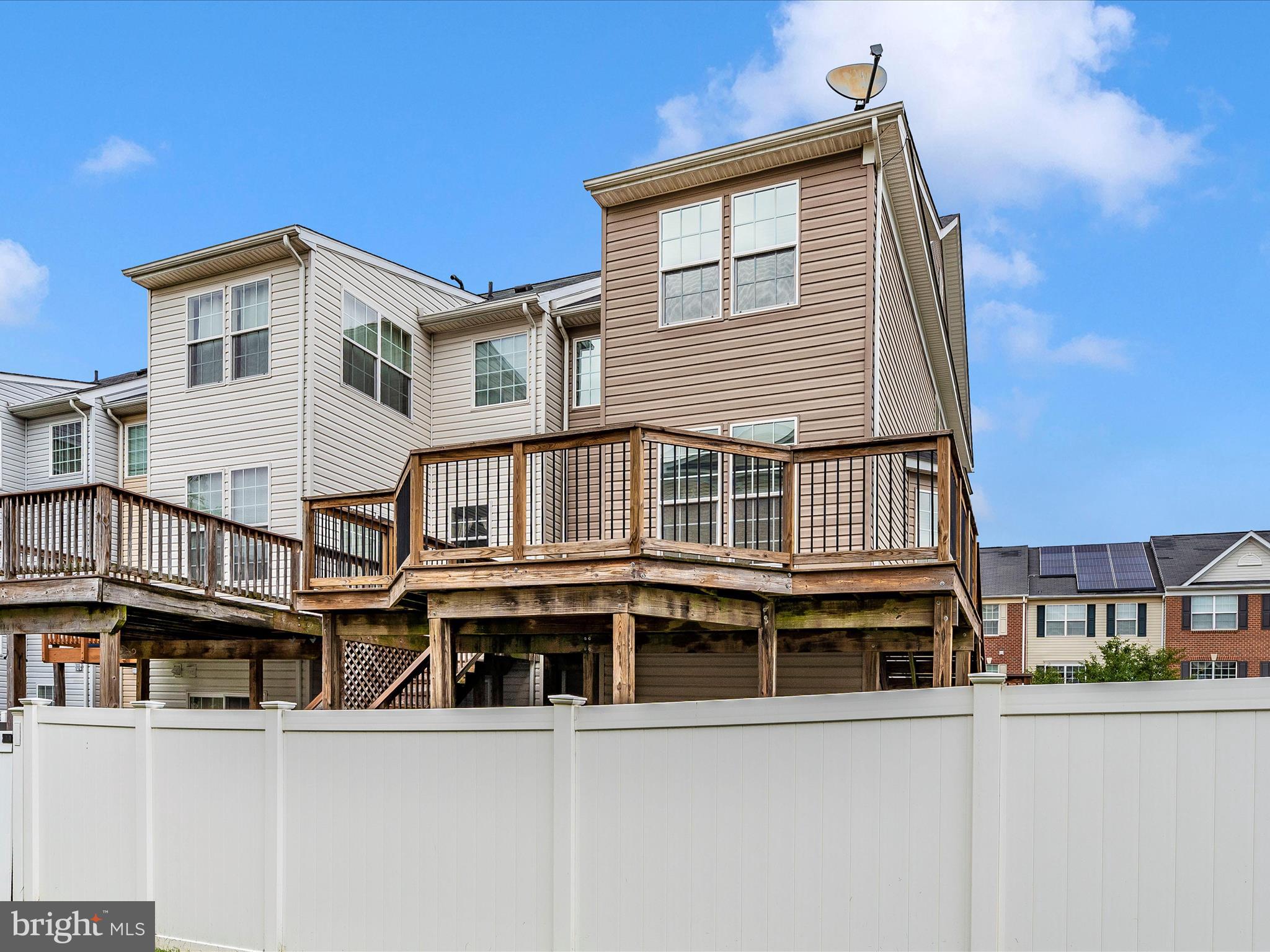 BALLENGER CREEK CENTER POND - Residential