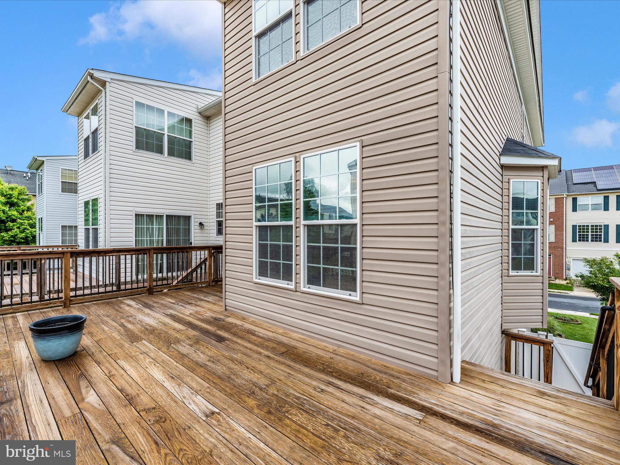 BALLENGER CREEK CENTER POND - Residential