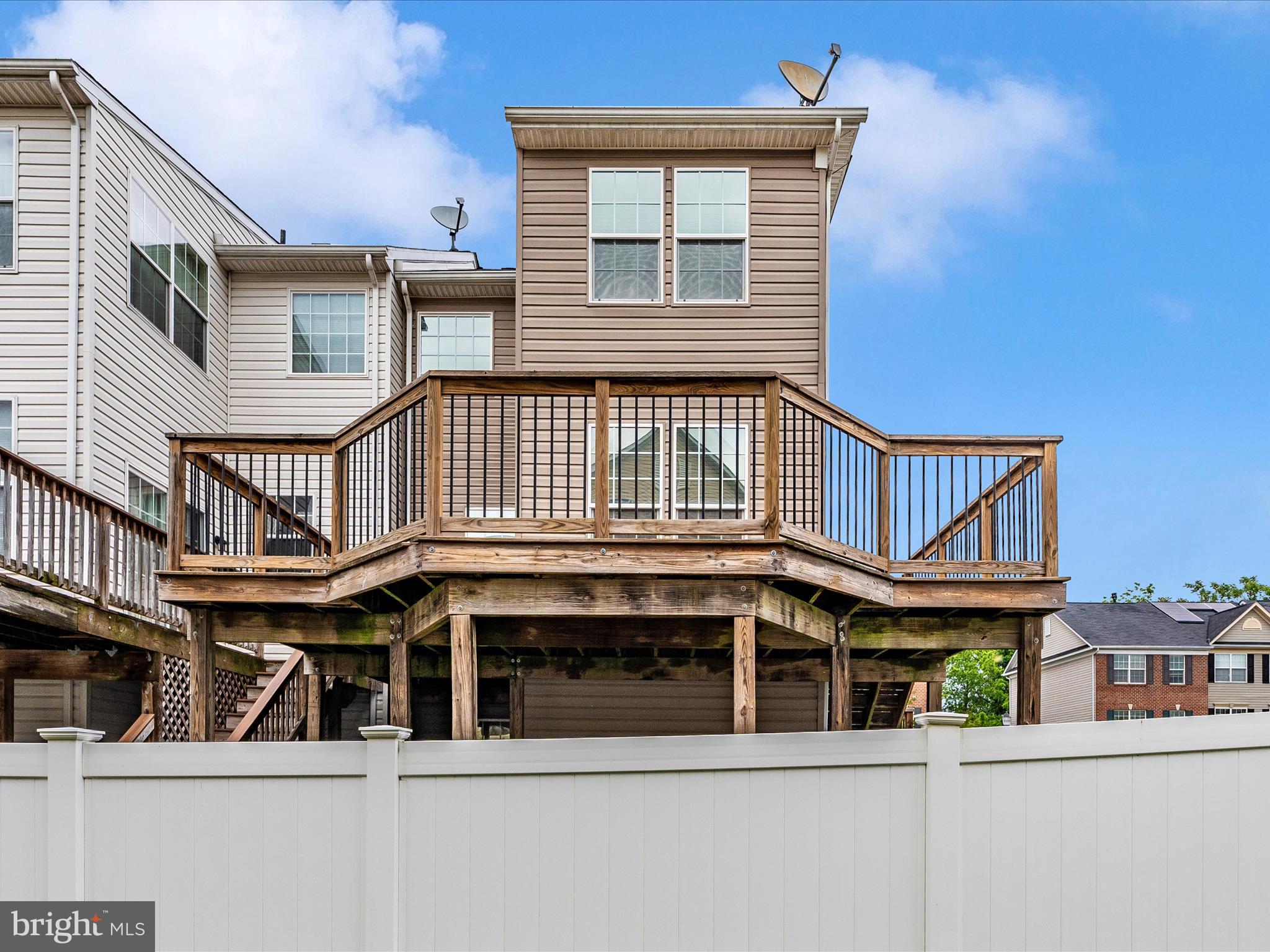 BALLENGER CREEK CENTER POND - Residential