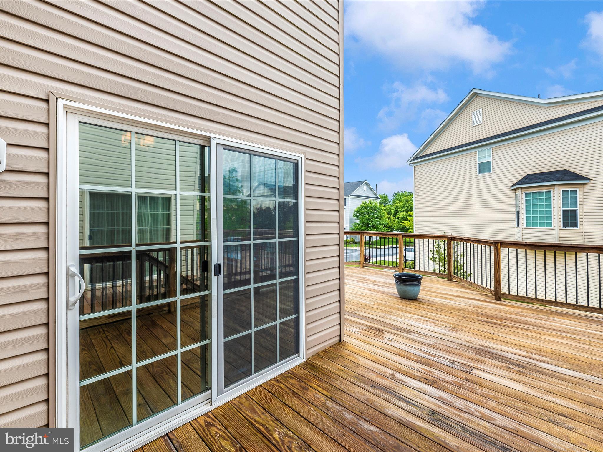 BALLENGER CREEK CENTER POND - Residential