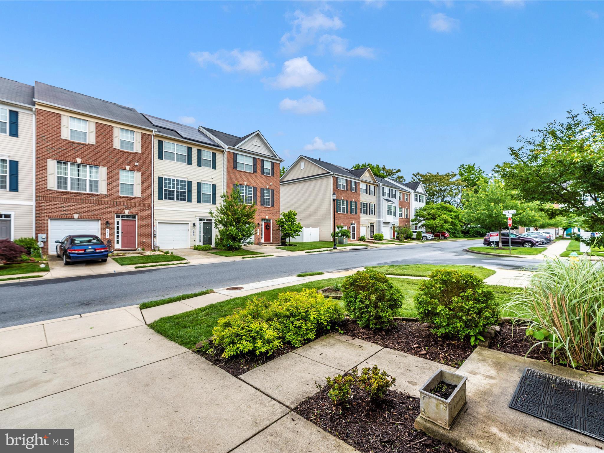 BALLENGER CREEK CENTER POND - Residential