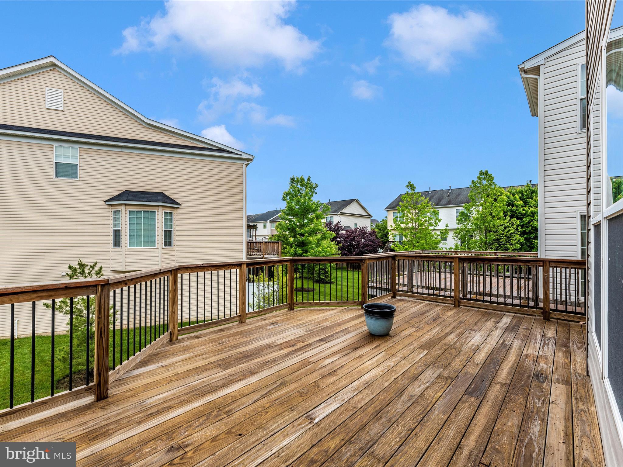 BALLENGER CREEK CENTER POND - Residential