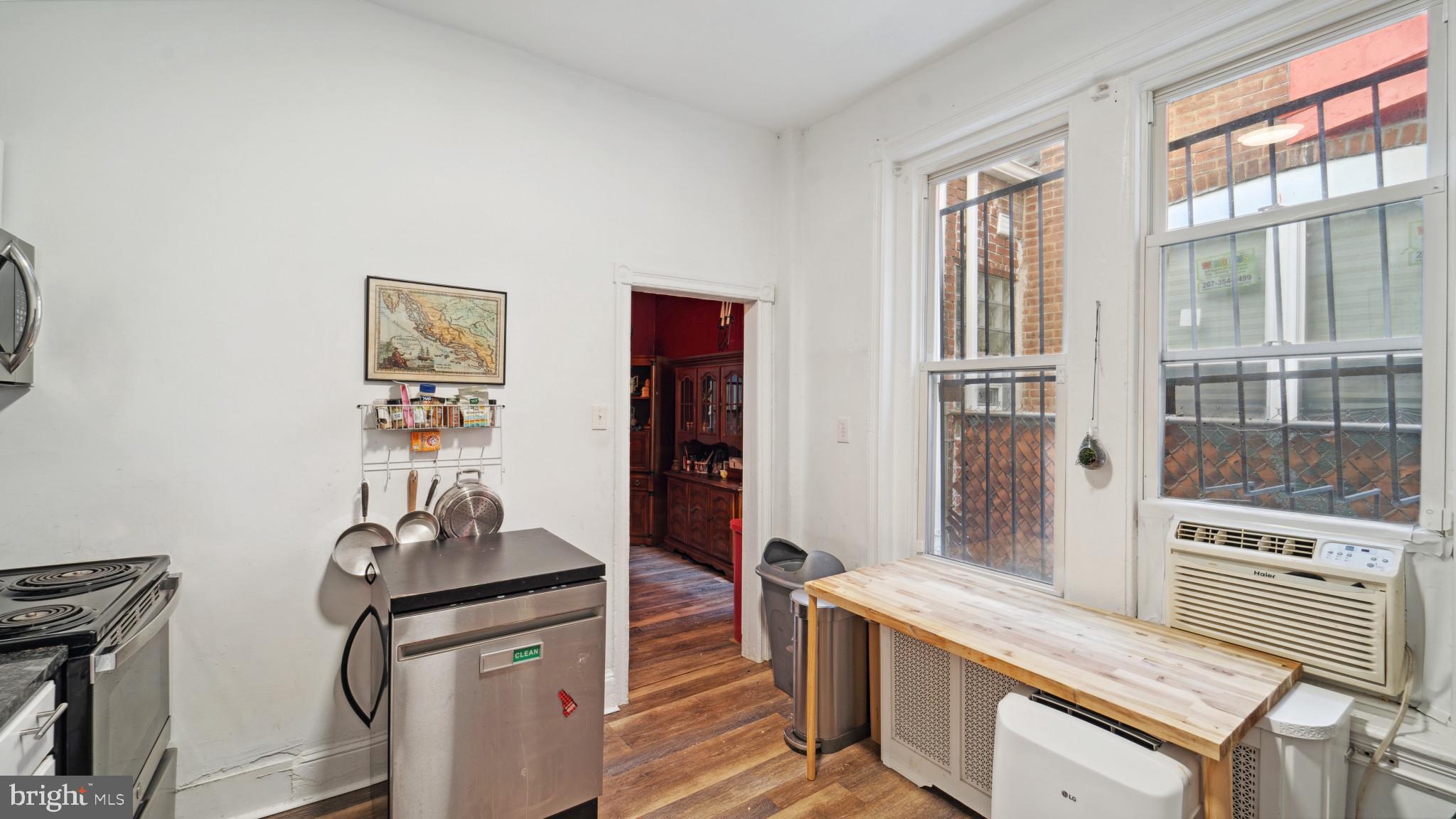 GERMANTOWN (EAST) - Residential