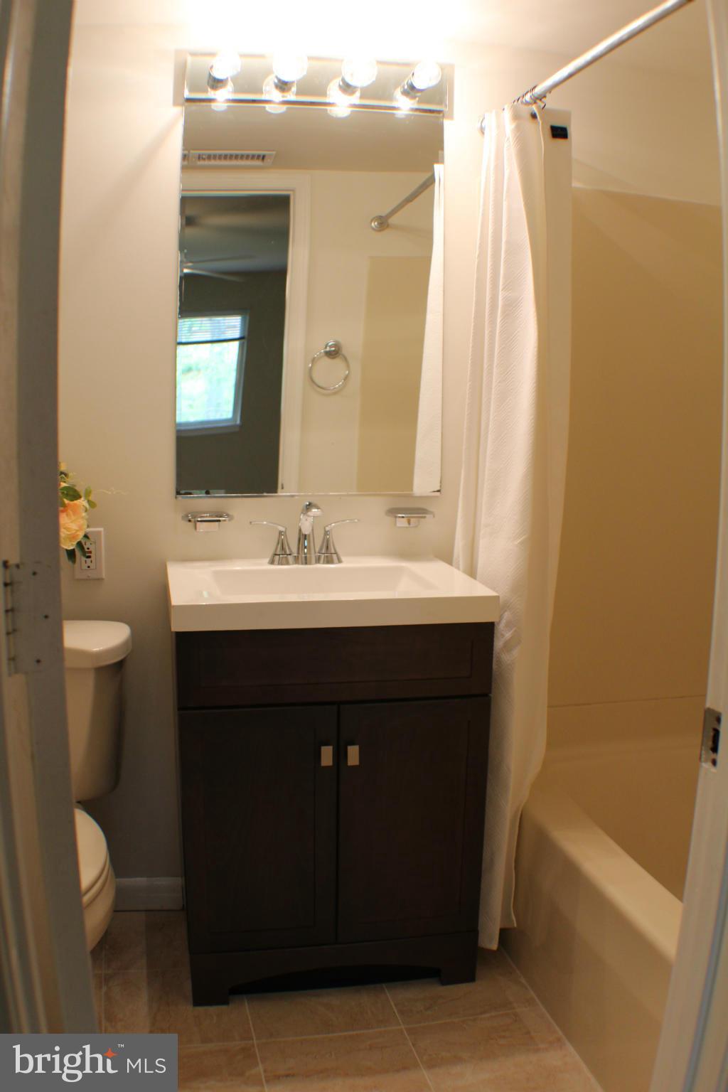 TIMBERLANE VILLAGE GARDEN CONDOMINIUMS - Residential