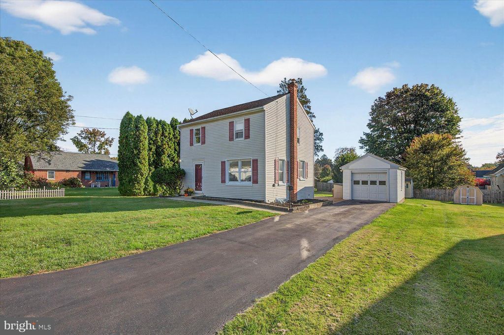 Photo of 115 Redwood Drive, LANCASTER, PA 17603 (MLS # PALA2078314)