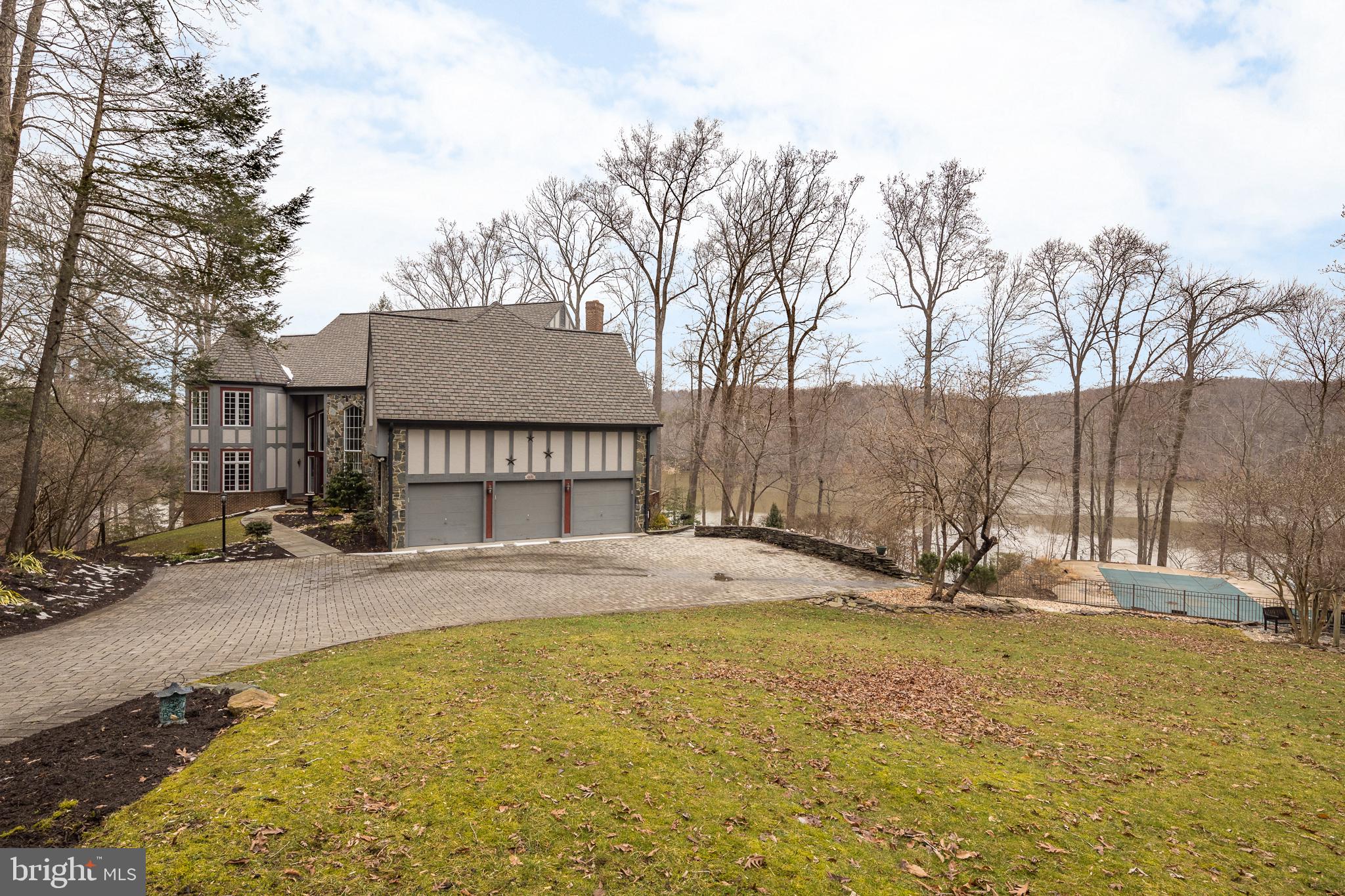 OCCOQUAN OVERLOOK - Residential