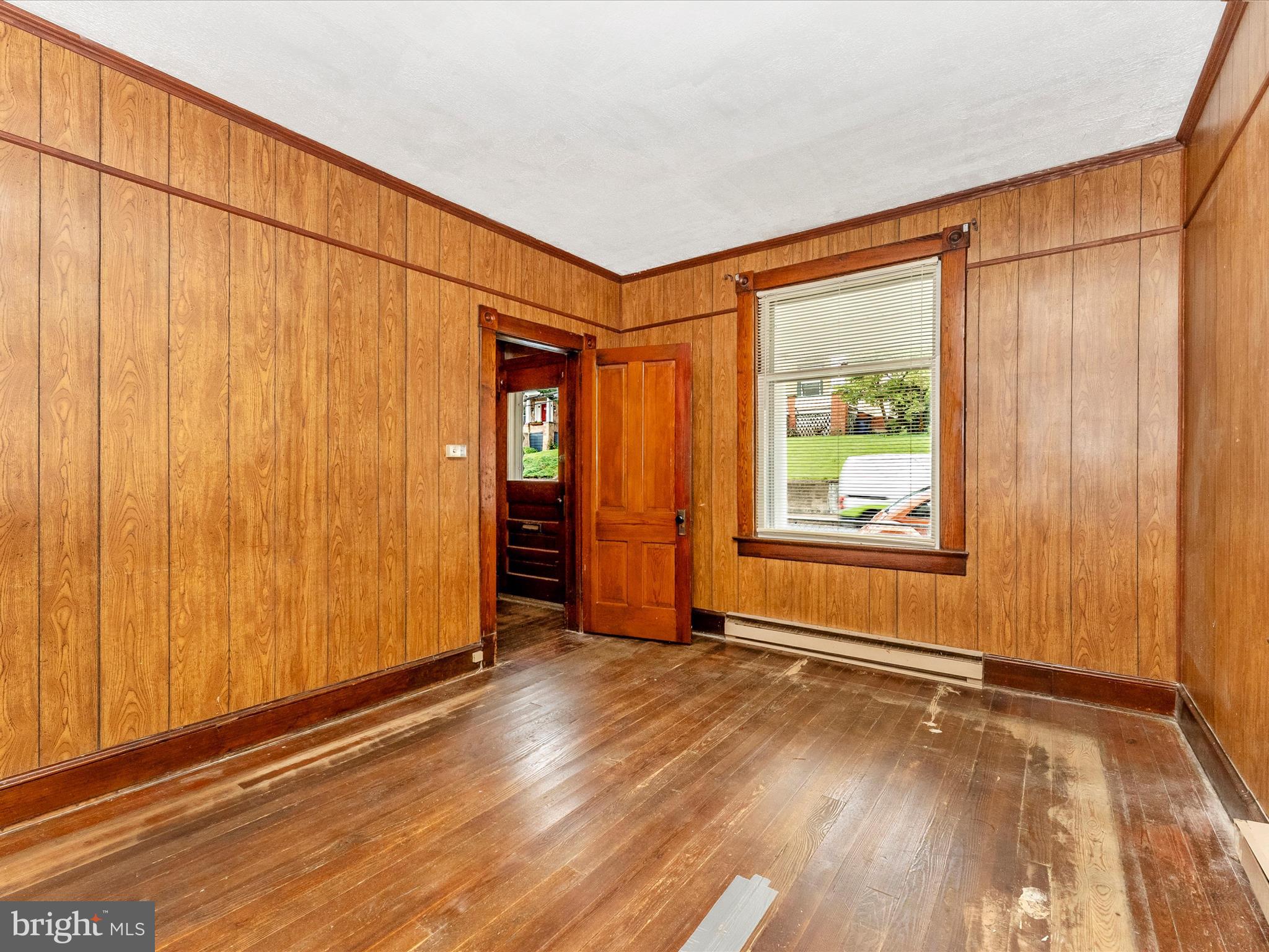 526 W POTOMAC STREET