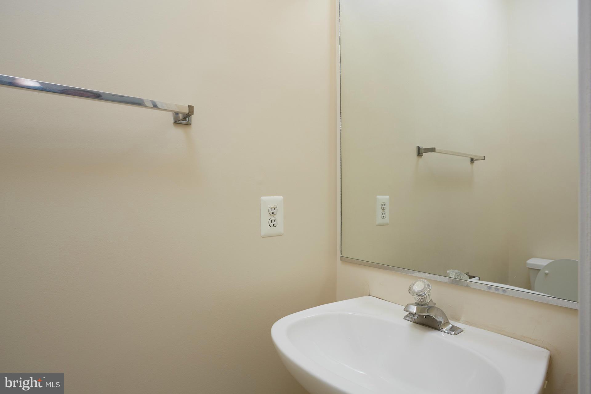 21240 MILLWOOD SQUARE