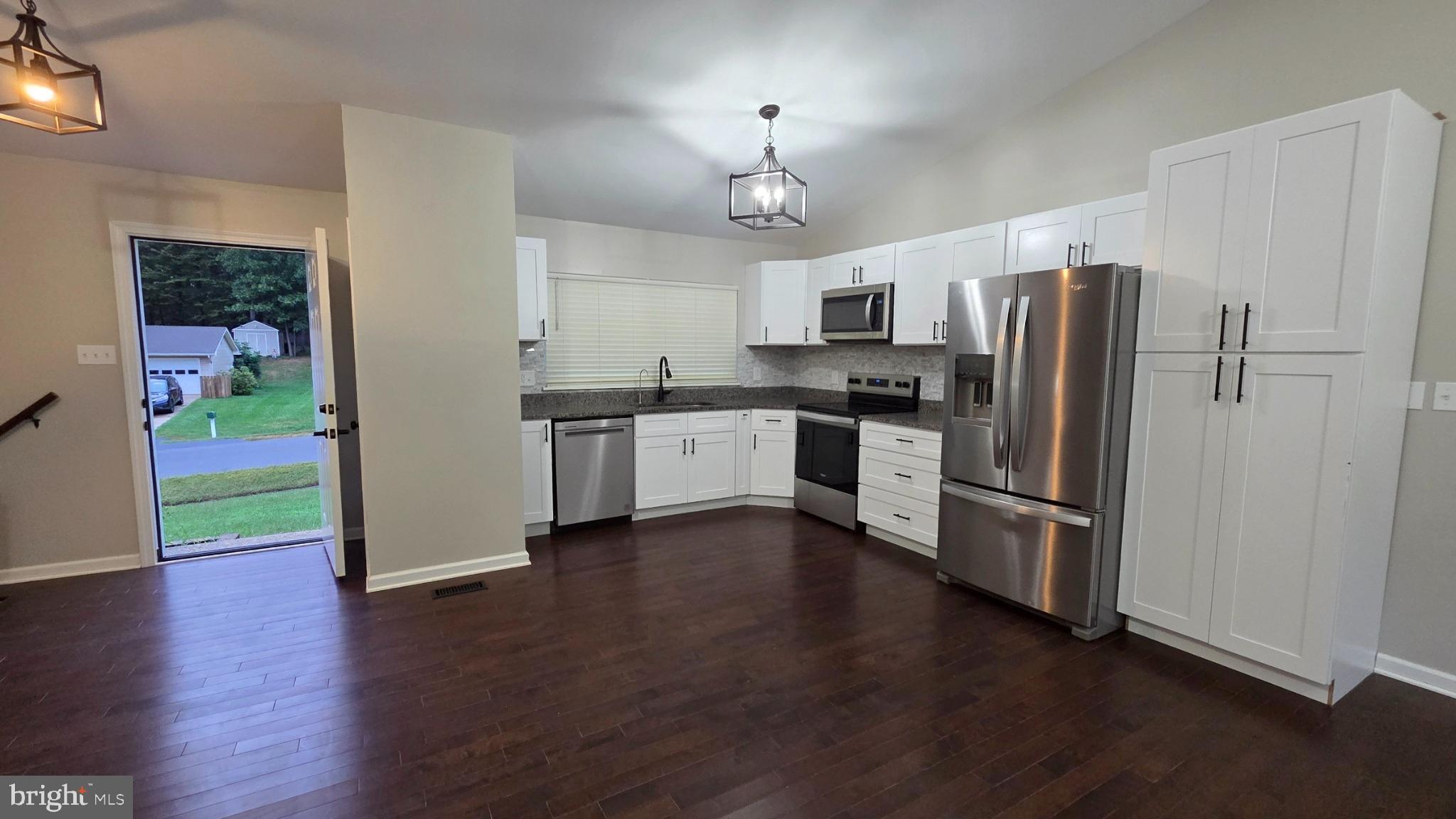7337 MARIPOSA DRIVE