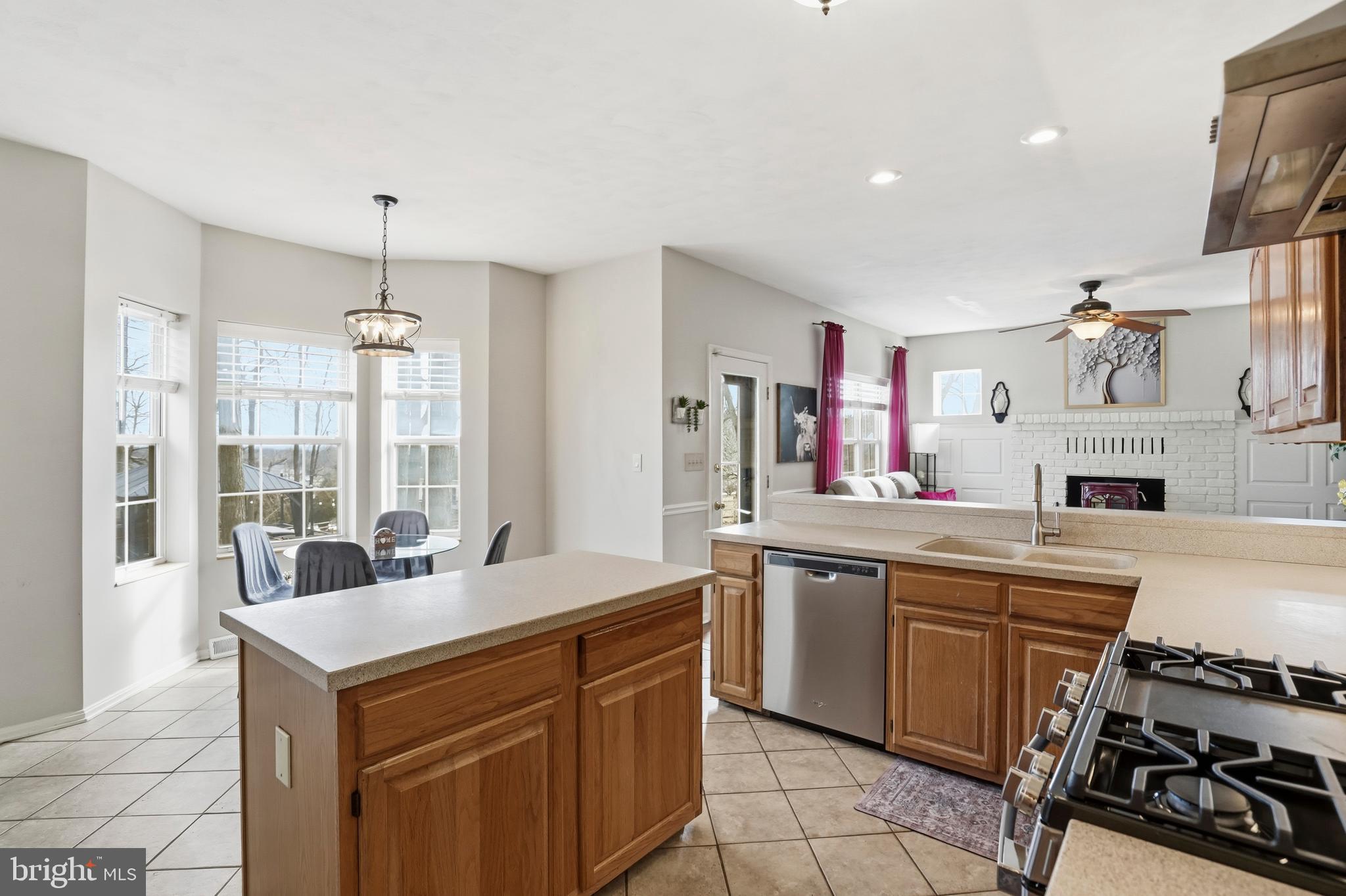 PARK AVE ESTATES - Residential