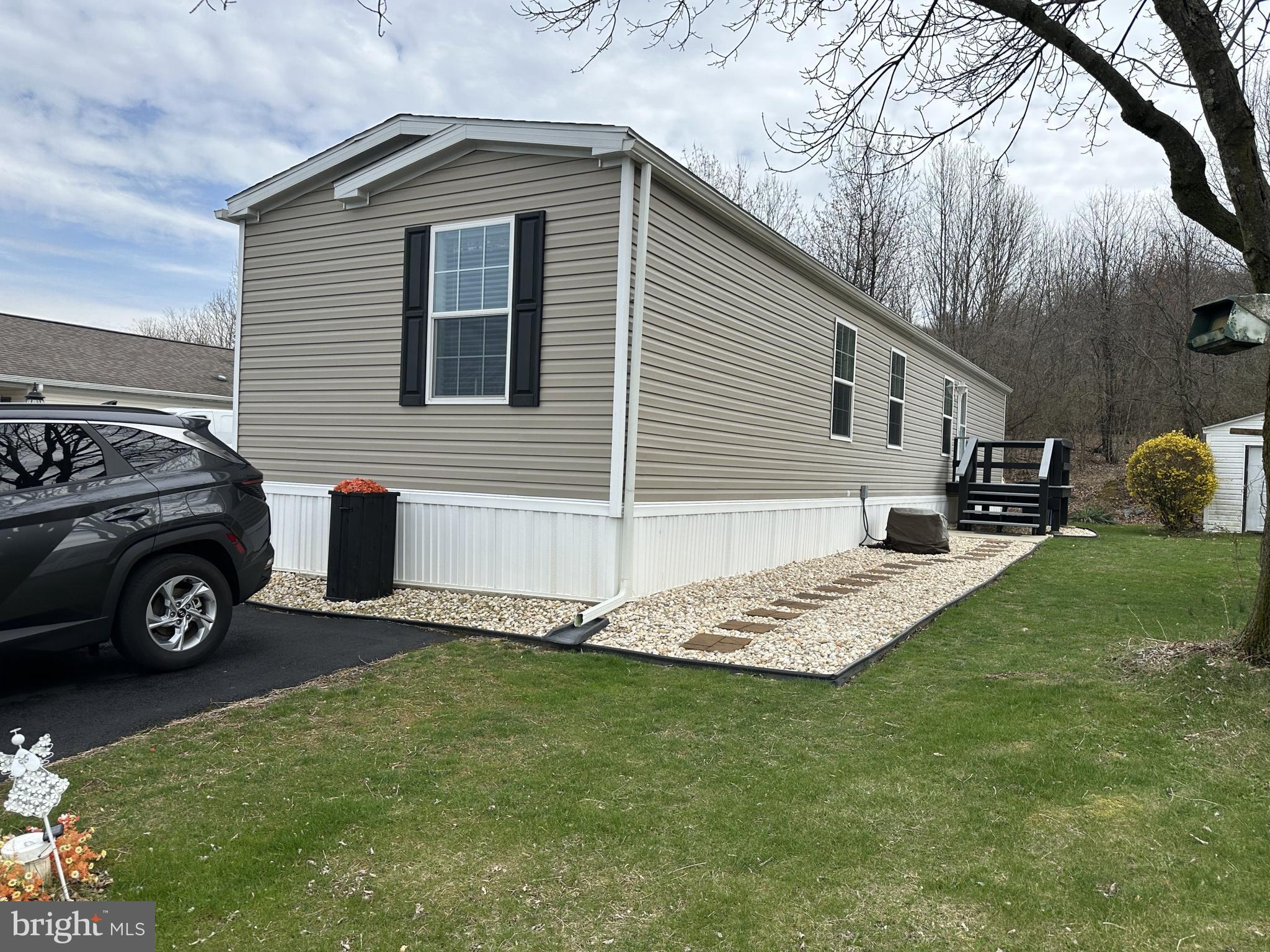 21 MOUNTAIN VIEW LANE