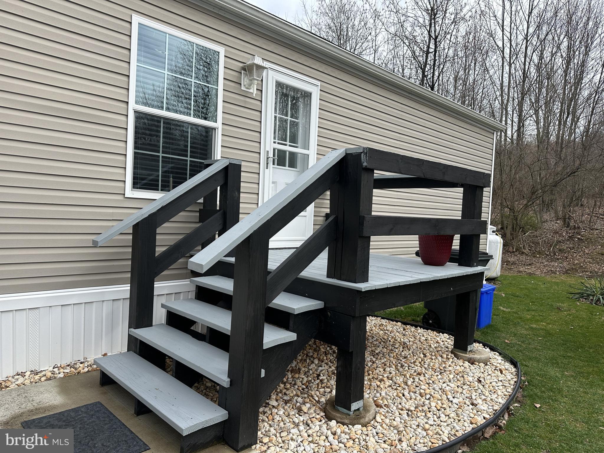 21 MOUNTAIN VIEW LANE