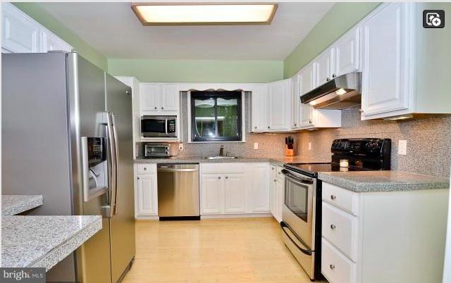 RESTON - Residential Lease