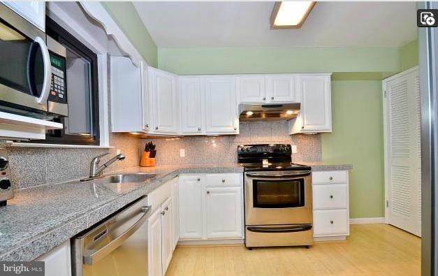 RESTON - Residential Lease