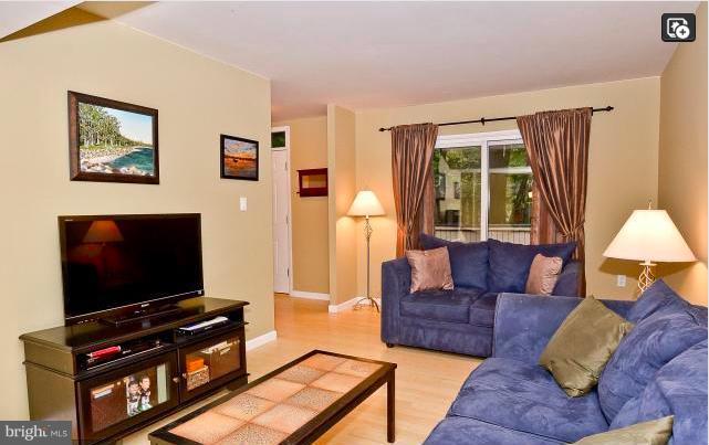 RESTON - Residential Lease