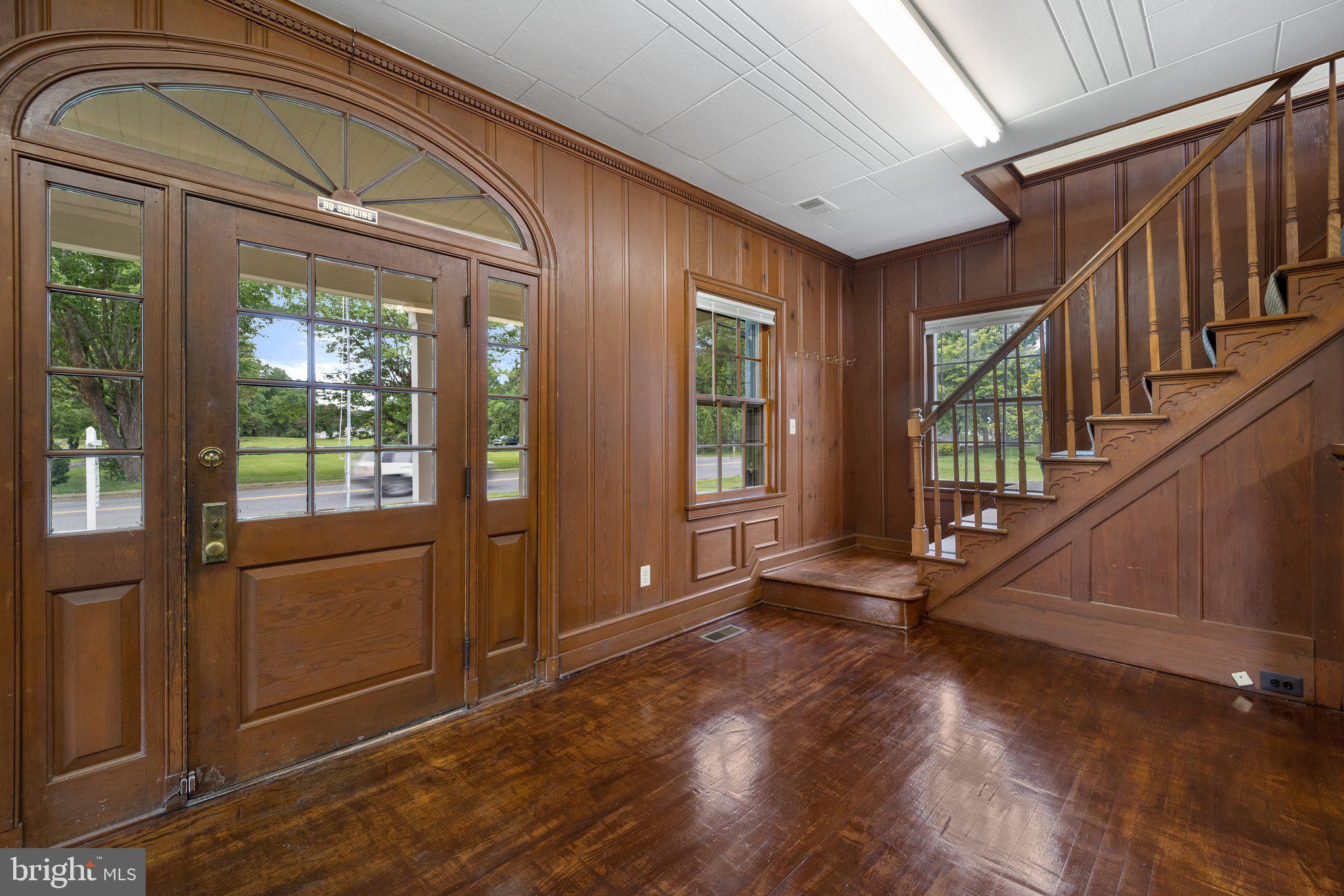 MARSHALL, VA - Commercial Lease