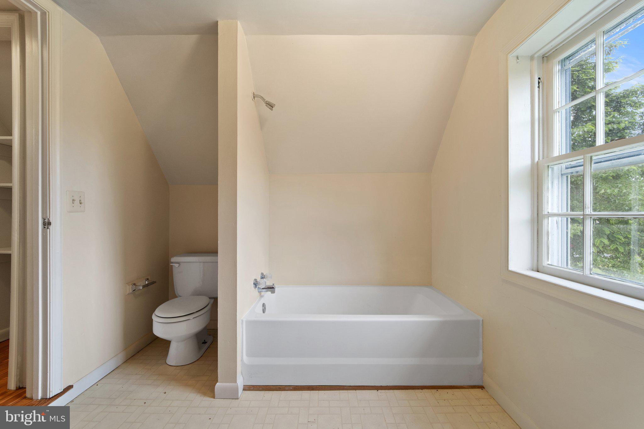 MARSHALL, VA - Commercial Lease