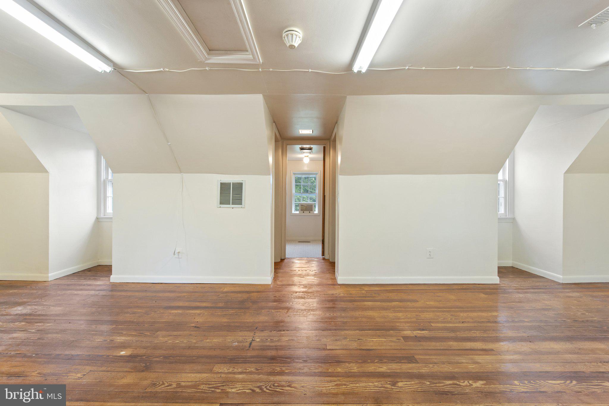 MARSHALL, VA - Commercial Lease