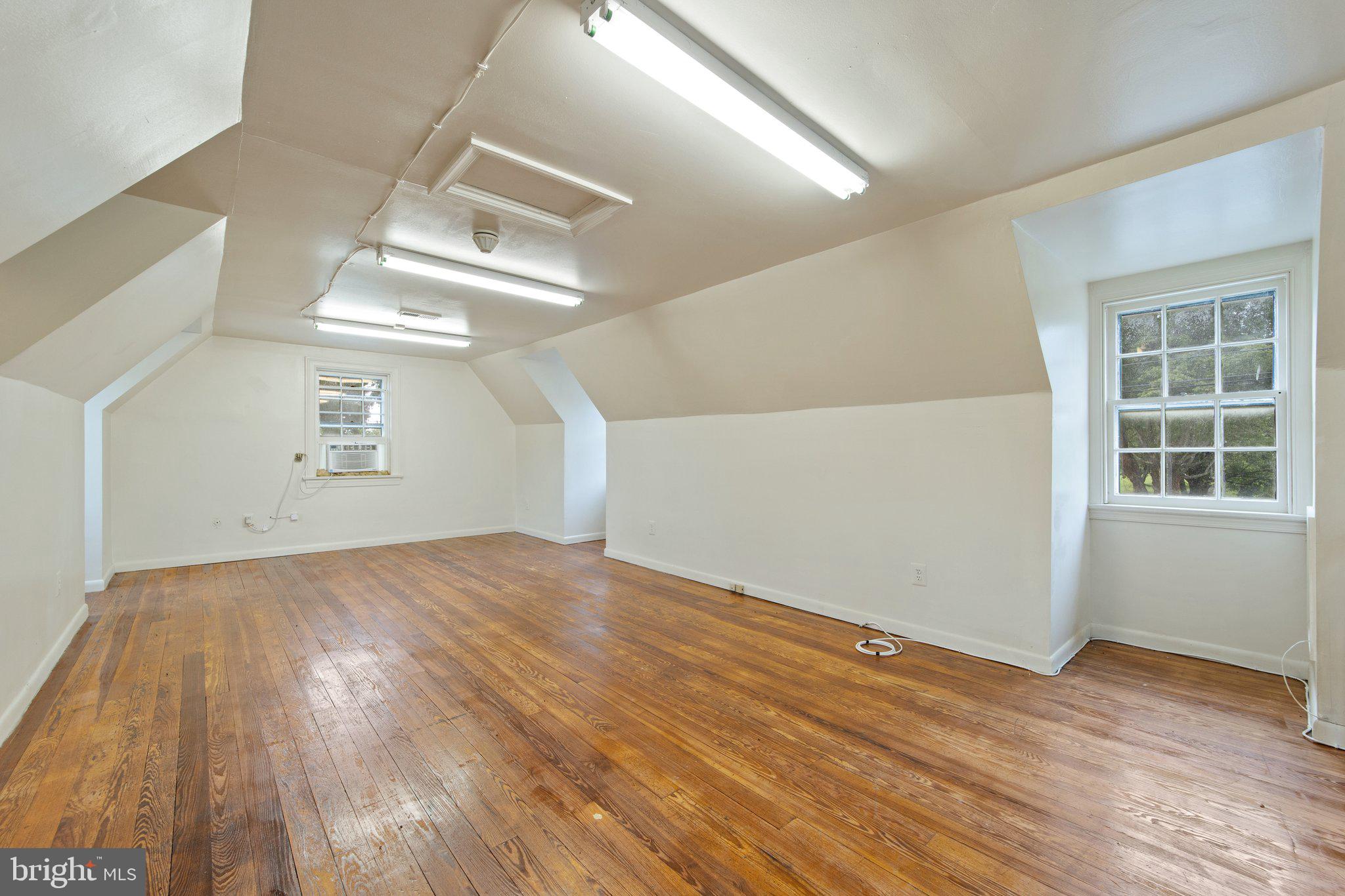 MARSHALL, VA - Commercial Lease