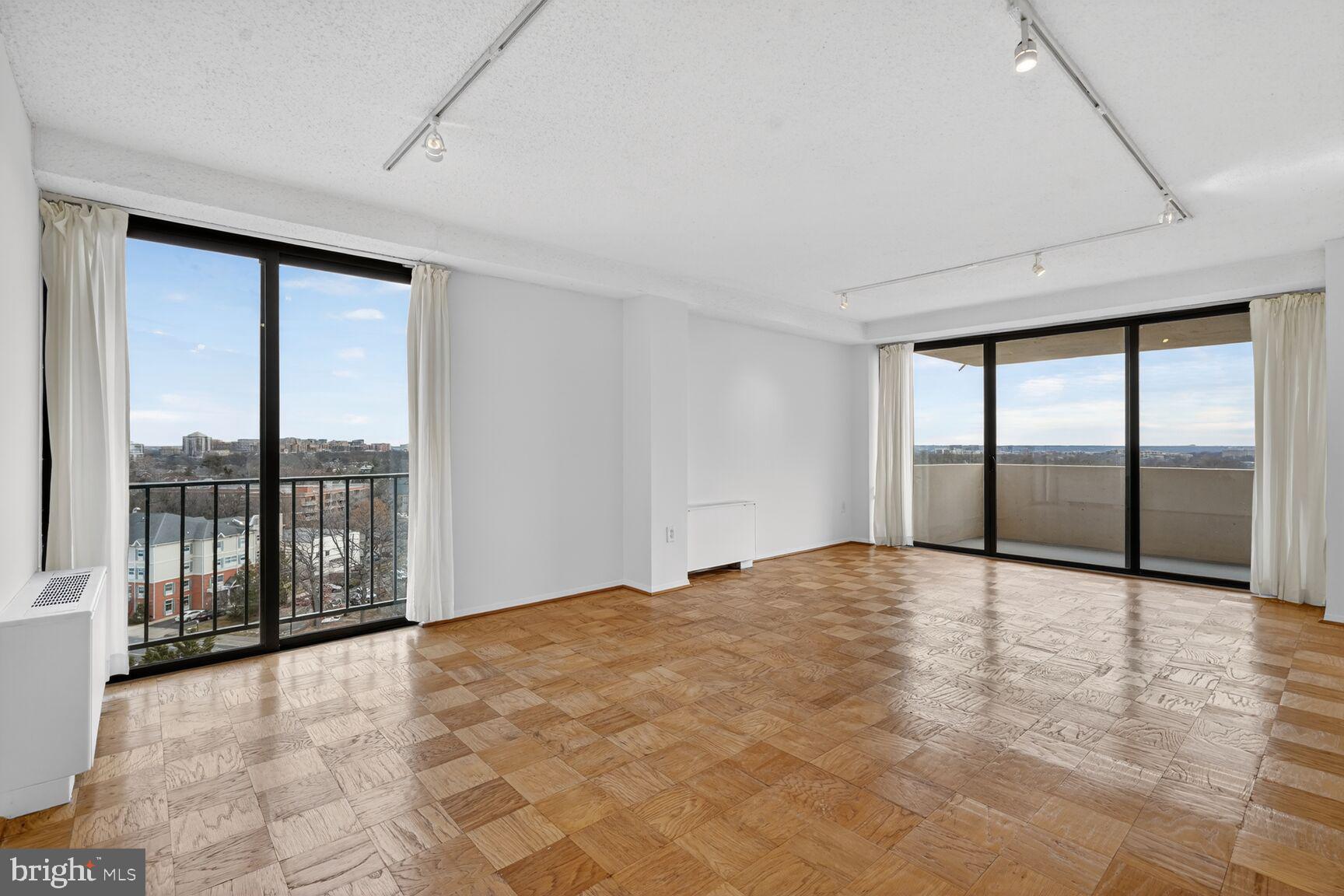 4141 N HENDERSON ROAD 1023