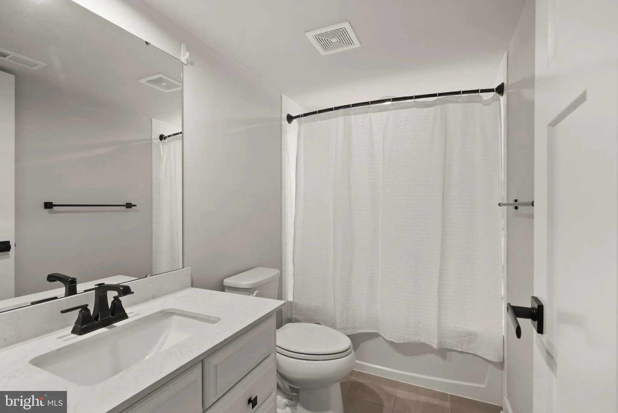 Nokesville, Virginia 20181, United States, 4 Bedrooms Bedrooms, ,4 BathroomsBathrooms,Residential,Active,203335