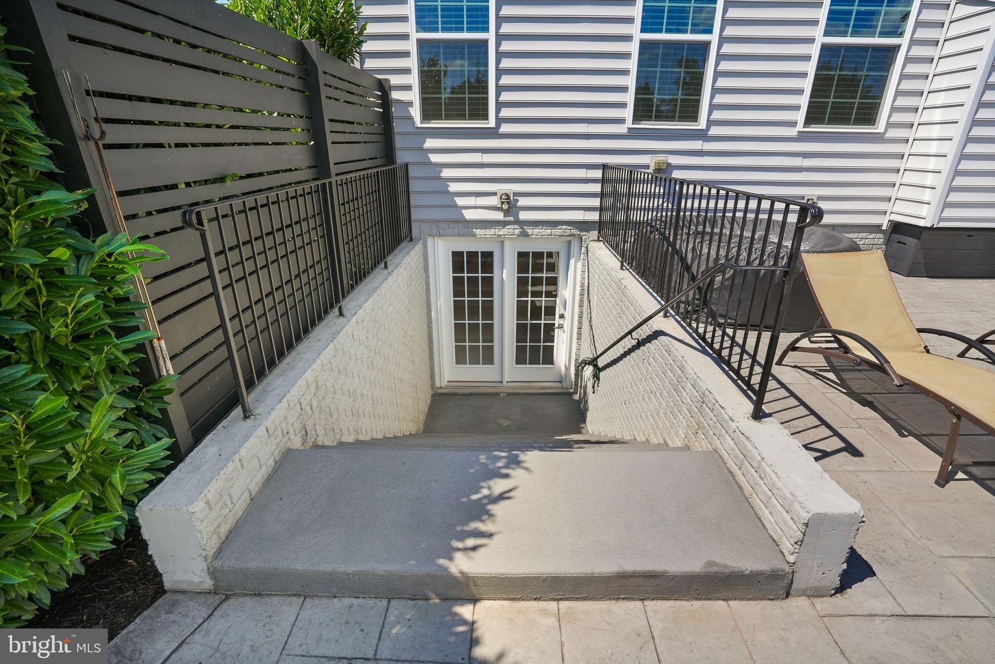 PARX ESTATES - Residential